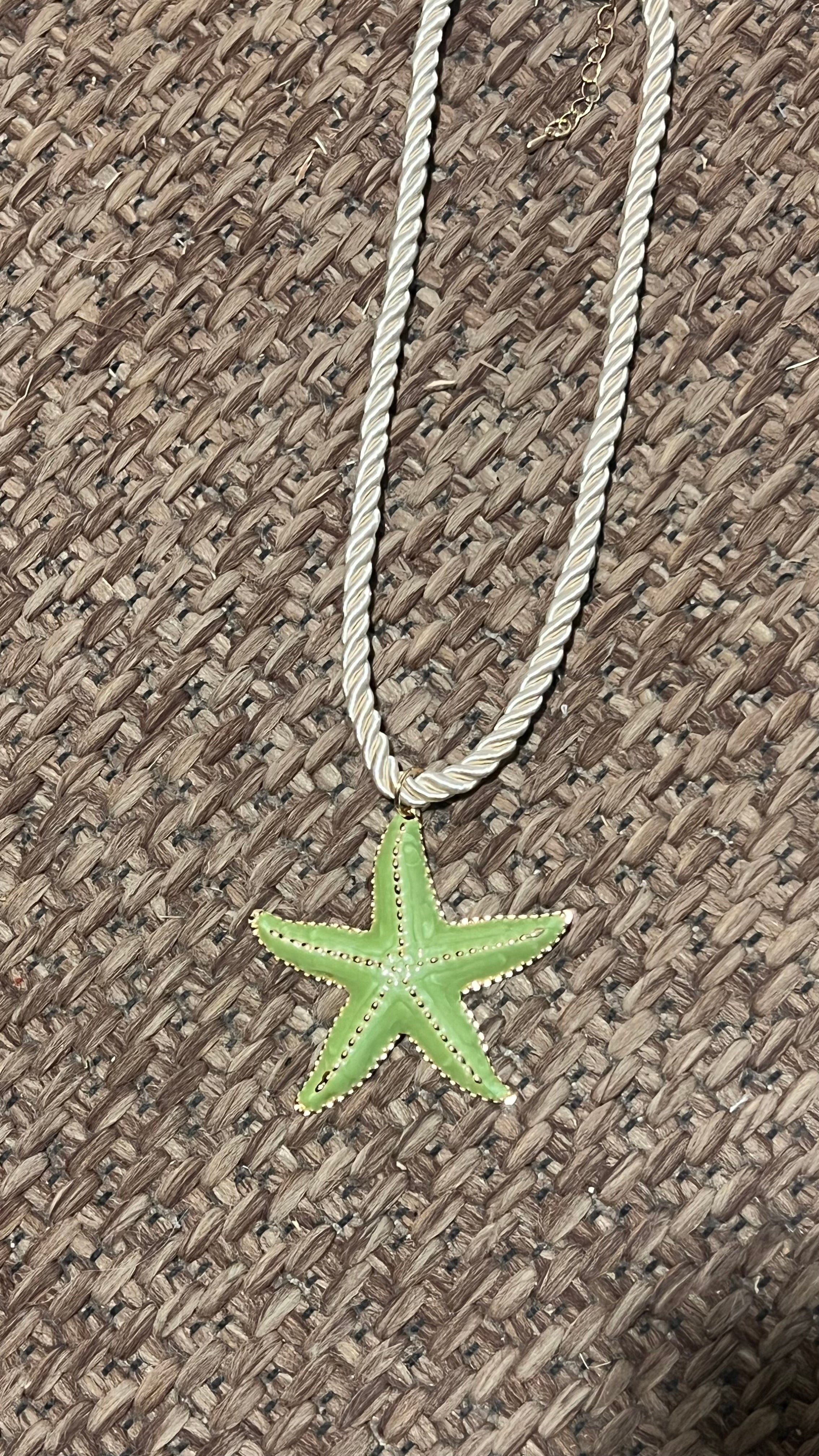 Collar estrella